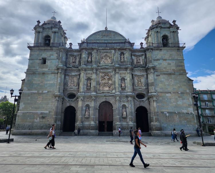 Things to do in Oaxaca City include seeing the Cathedral de Oaxaca